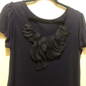 Navy short sleeve tee with monochromatic fabric petals appliqué size Large